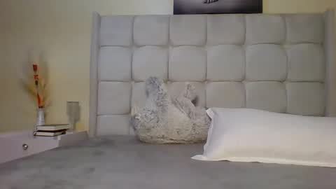 Snapshot of empressvee24 chatting on 11.11.25 vee online show from 11.11.25