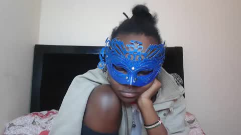 Snapshot of empressvee24 chatting on 11.21.25 vee online show from 11.21.25