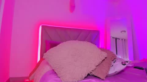 Emy online show from 11.16.25