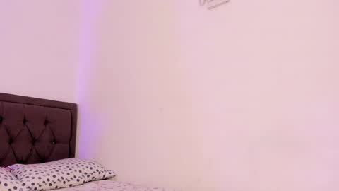 Snapshot of emy_zapatastar chatting on 01.13.25 Emiliana online show from 01.13.25