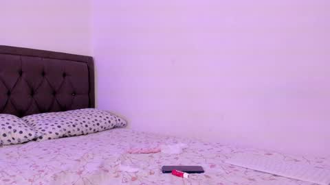 Snapshot of emy_zapatastar chatting on 02.01.25 Emiliana online show from 02.01.25