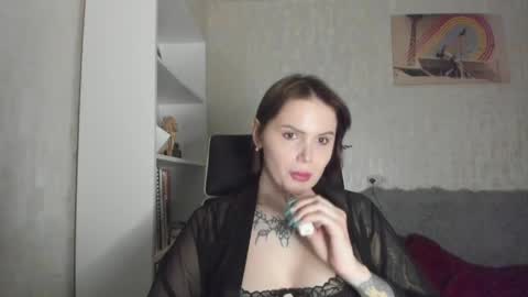 emydeliro online show from 04.08.26