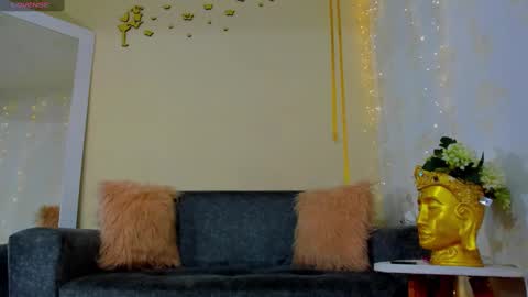 EMYLY  online show from 02.02.25