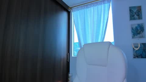 juliana  online show from 09.23.25