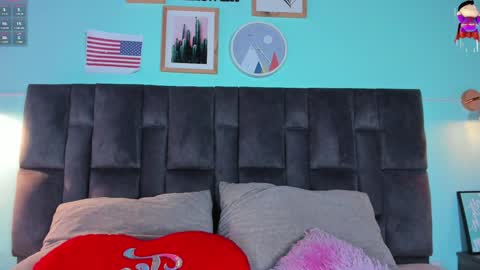 Snapshot of engelstone_ chatting on 01.21.25 E N G E L online show from 01.21.25