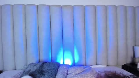 Snapshot of engelstone_ chatting on 02.04.25 E N G E L online show from 02.04.25