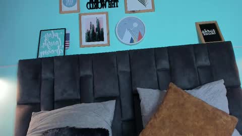 Snapshot of engelstone_ chatting on 02.19.25 E N G E L online show from 02.19.25