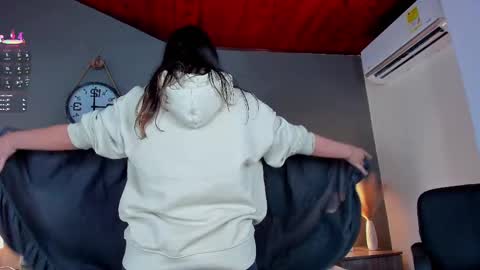 Snapshot of engelstone_ chatting on 02.23.25 E N G E L online show from 02.23.25