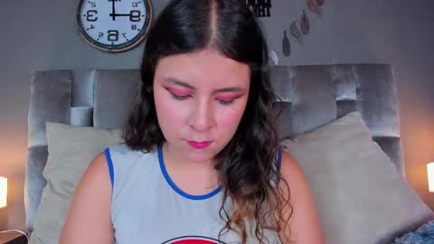 Snapshot of engelstone_ chatting on 02.25.25 E N G E L online show from 02.25.25