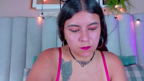 Snapshot of engelstone_ chatting on 10.23.25 E N G E L online show from 10.23.25