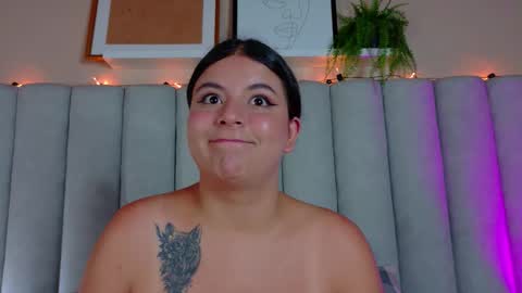 Snapshot of engelstone_ chatting on 11.06.25 E N G E L online show from 11.06.25