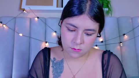 Snapshot of engelstone_ chatting on 12.01.25 E N G E L online show from 12.01.25