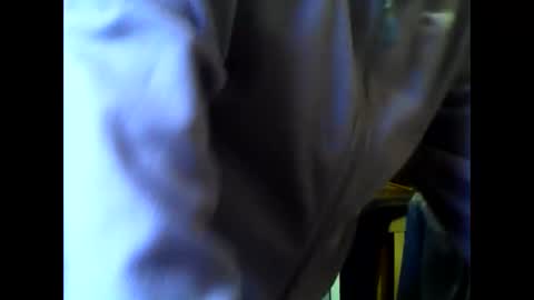 Snapshot of englishguysurrey chatting on 12.05.24 englishguysurrey online show from 12.05.24