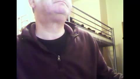 Snapshot of englishguysurrey chatting on 12.10.24 englishguysurrey online show from 12.10.24