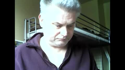 Snapshot of englishguysurrey chatting on 03.10.25 englishguysurrey online show from 03.10.25