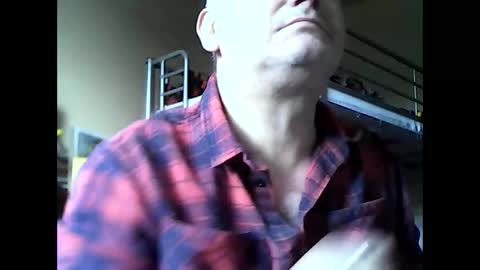 Snapshot of englishguysurrey chatting on 09.16.25 englishguysurrey online show from 09.16.25