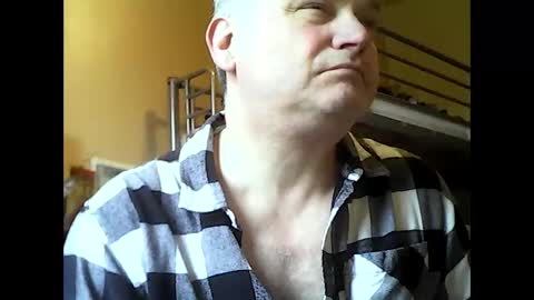 Snapshot of englishguysurrey chatting on 10.07.25 englishguysurrey online show from 10.07.25