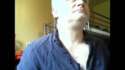 Snapshot of englishguysurrey chatting on 10.30.25 englishguysurrey online show from 10.30.25