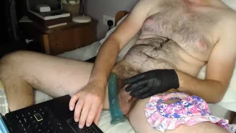 Snapshot of englishshyguyuk chatting on 10.03.25 englishshyguyuk online show from 10.03.25