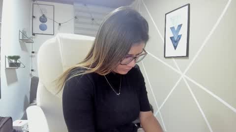 Enma clark online show from 11.11.25