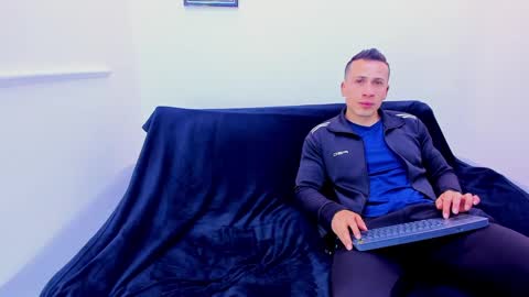 enrique online show from 03.04.25