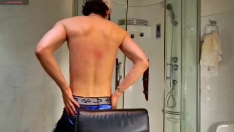 Snapshot of enzo_steel chatting on 09.28.25 enzo_steel online show from 09.28.25