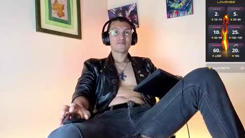 Snapshot of enzoprat chatting on 02.25.26 enzoprat online show from 02.25.26