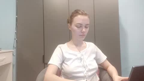 Snapshot of eracloke chatting on 02.09.26 Lily online show from 02.09.26