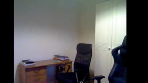 erasmus_d online show from 10.15.25