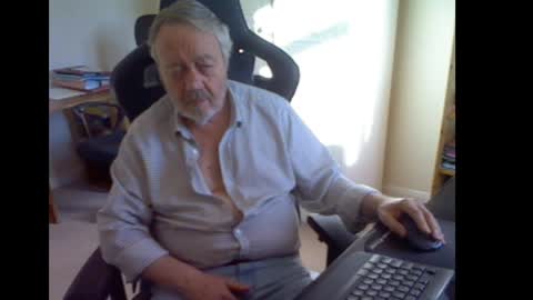 erasmus_d online show from 04.02.26