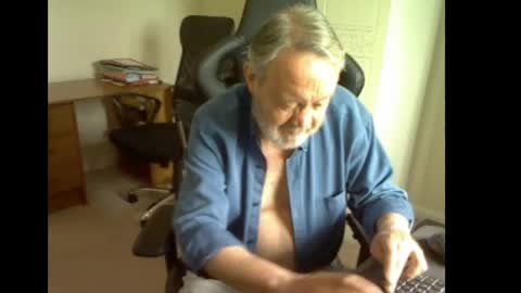 Snapshot of erasmus_d chatting on 06.01.26 erasmus_d online show from 06.01.26