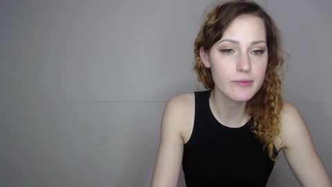 Erdbeeren mit Sahne online show from 01.12.25