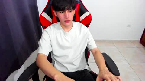 Snapshot of eren_tatakae chatting on 01.22.25 eren_tatakae online show from 01.22.25