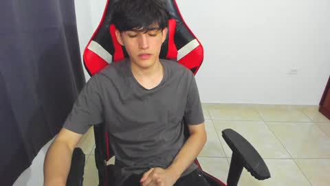 Snapshot of eren_tatakae chatting on 02.06.25 eren_tatakae online show from 02.06.25