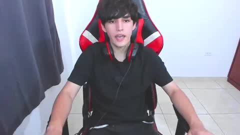 Snapshot of eren_tatakae chatting on 09.18.25 eren_tatakae online show from 09.18.25