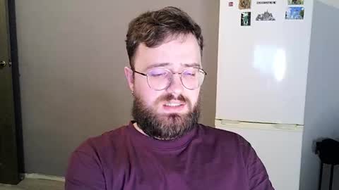 Snapshot of erg_o chatting on 12.04.25 Ahr online show from 12.04.25