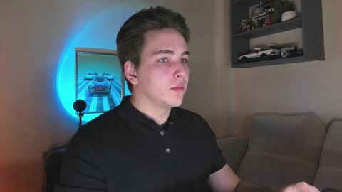 Snapshot of eric_ether chatting on 11.08.25 Eric online show from 11.08.25