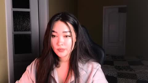 Erica Wayne online show from 01.05.25