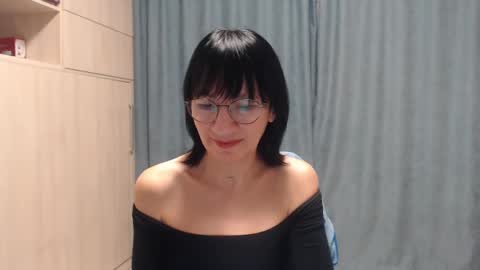 ericablack8 online show from 01.10.25