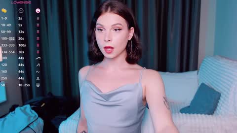 Snapshot of ericaglam chatting on 12.09.24 Erica online show from 12.09.24