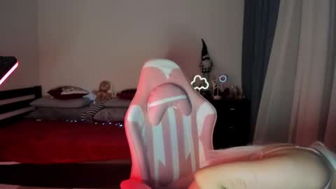 Snapshot of ericahoffman2 chatting on 01.16.25 Erica online show from 01.16.25