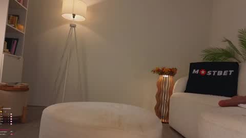 Call me Erica online show from 12.04.24