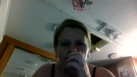 Snapshot of ericas080625 chatting on 10.21.25 EazyE MattyDaddy online show from 10.21.25