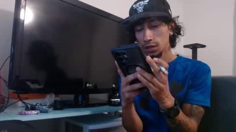 Snapshot of erick_martinezz chatting on 10.23.25 erick online show from 10.23.25