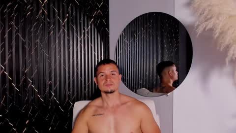 Snapshot of erickdowell chatting on 02.03.25 Erick online show from 02.03.25