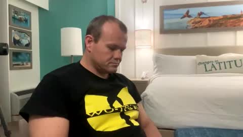 Snapshot of erik339102554 chatting on 11.22.25 Lea Erik online show from 11.22.25