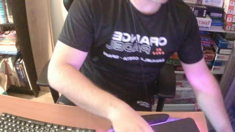 Snapshot of erik_dapper chatting on 05.22.26 Erik Dapper online show from 05.22.26