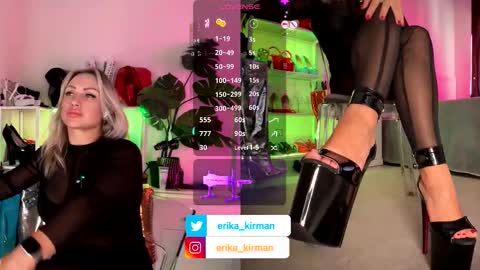Snapshot of erika_kirman chatting on 09.12.25 Erika online show from 09.12.25
