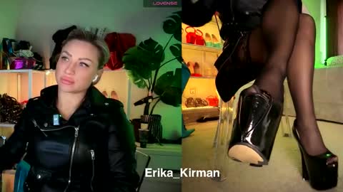 Snapshot of erika_kirman chatting on 11.30.25 Erika online show from 11.30.25
