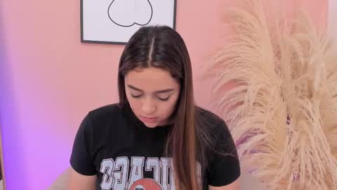 Erika Mendez online show from 02.21.25